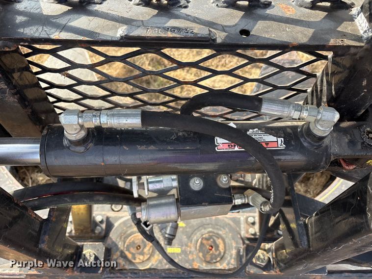 image for item DU6527 M&M HC16 skid steer tree shear