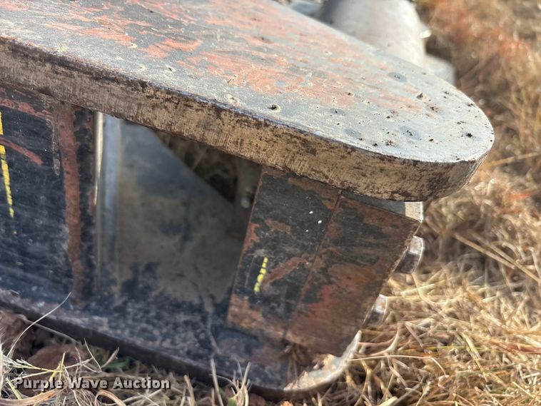 image for item DU6529 M&M HC16 skid steer tree shear