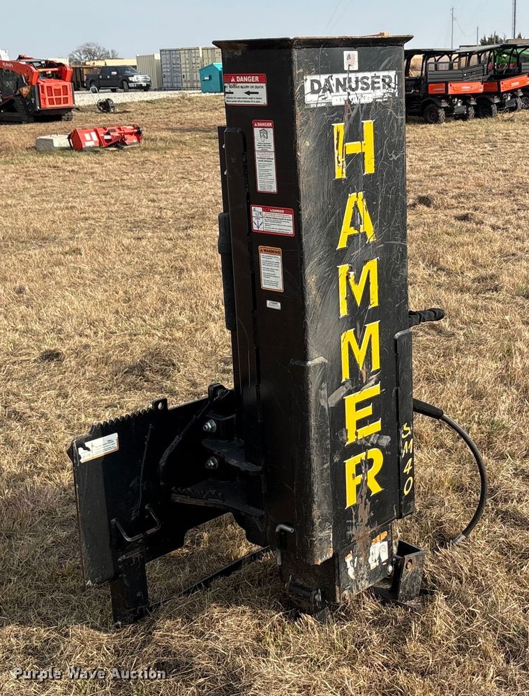 image for item DU6533 2021 Danuser SM40 skid steer post driver