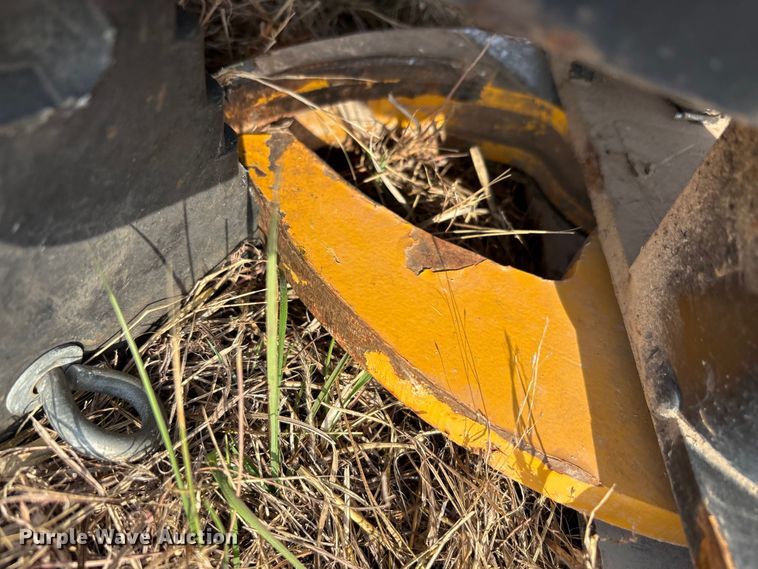 image for item DU6534 2022 Danuser SM40 skid steer post driver