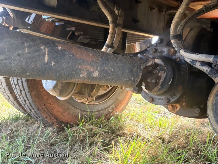 image for item DU6538 2015 Ford F750 water truck