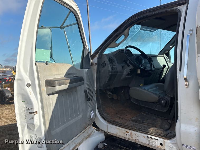 image for item DU6538 2015 Ford F750 water truck