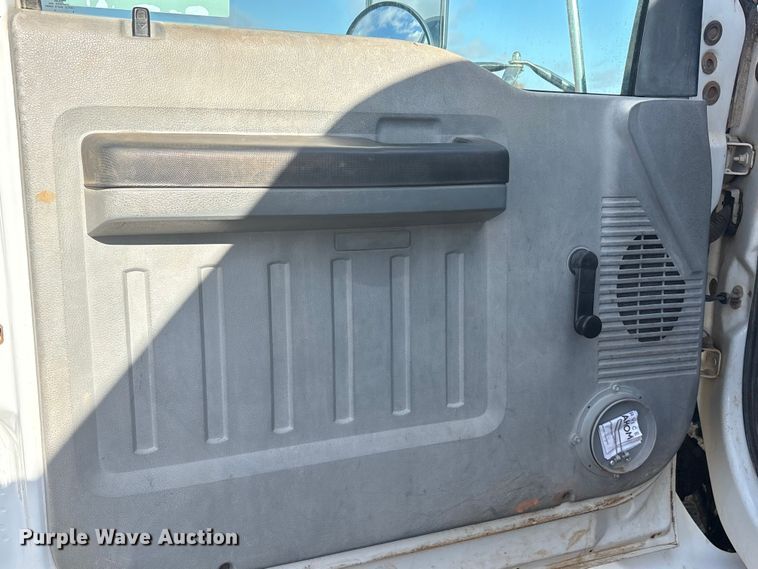 image for item DU6538 2015 Ford F750 water truck