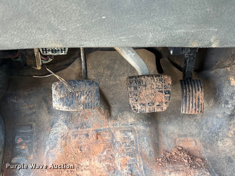 image for item DU6538 2015 Ford F750 water truck