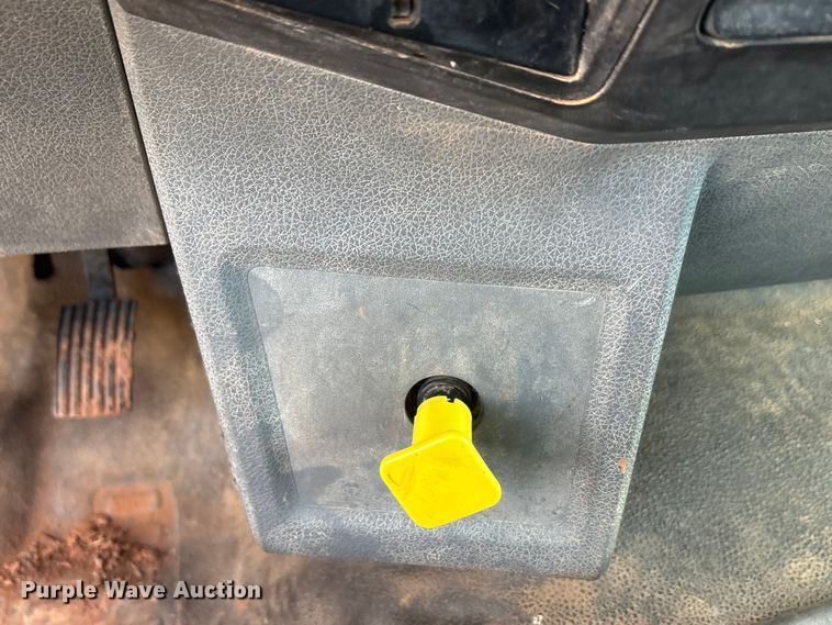 image for item DU6538 2015 Ford F750 water truck