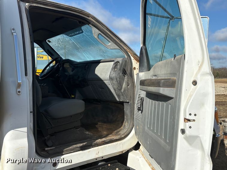 image for item DU6538 2015 Ford F750 water truck