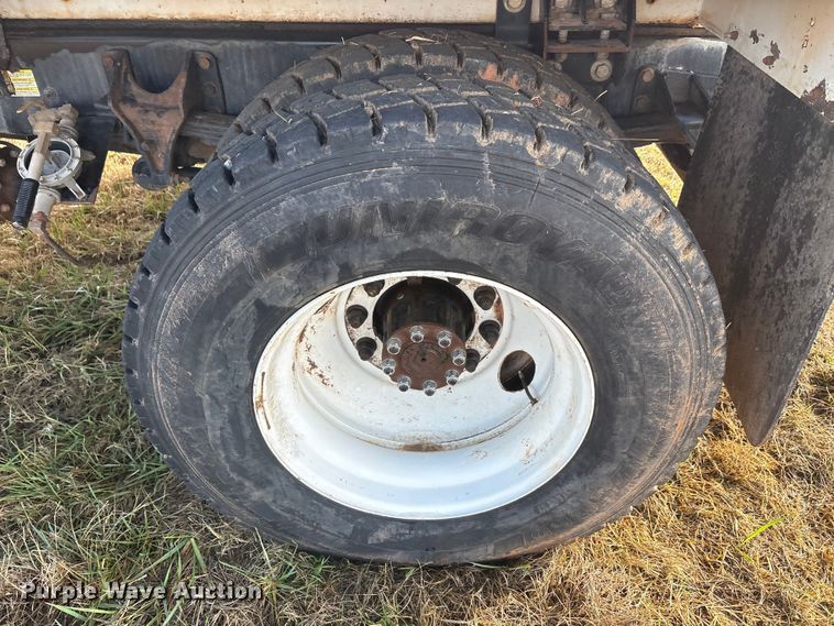 image for item DU6538 2015 Ford F750 water truck