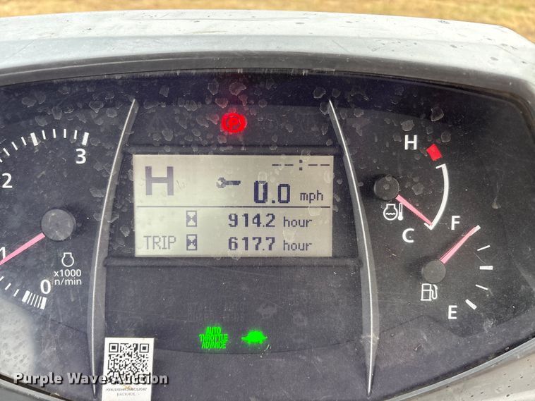 image for item DU6552 2021 Kubota M62 backhoe