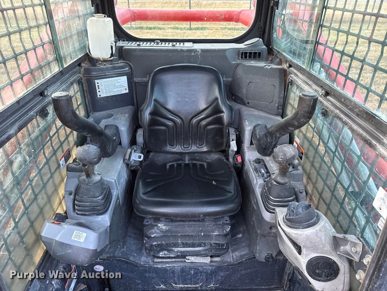 image for item DU6557 2019 Kubota SVL65-2 tracked skid steer loader