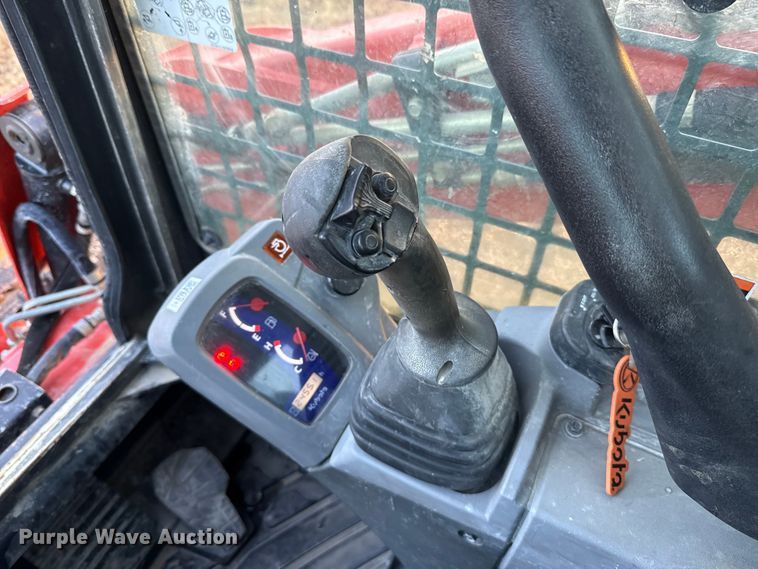 image for item DU6557 2019 Kubota SVL65-2 tracked skid steer loader