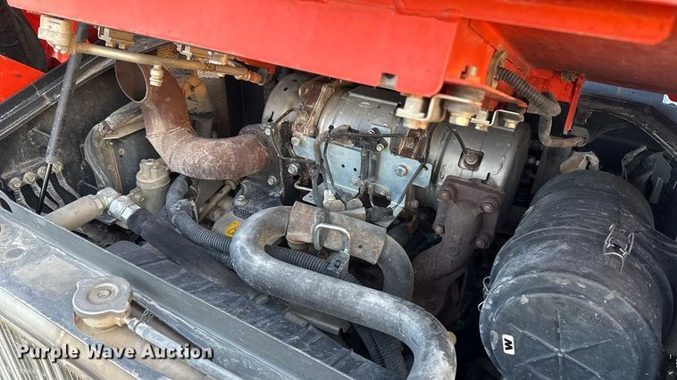 image for item DU6557 2019 Kubota SVL65-2 tracked skid steer loader