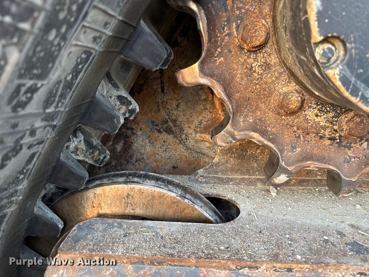 image for item DU6557 2019 Kubota SVL65-2 tracked skid steer loader