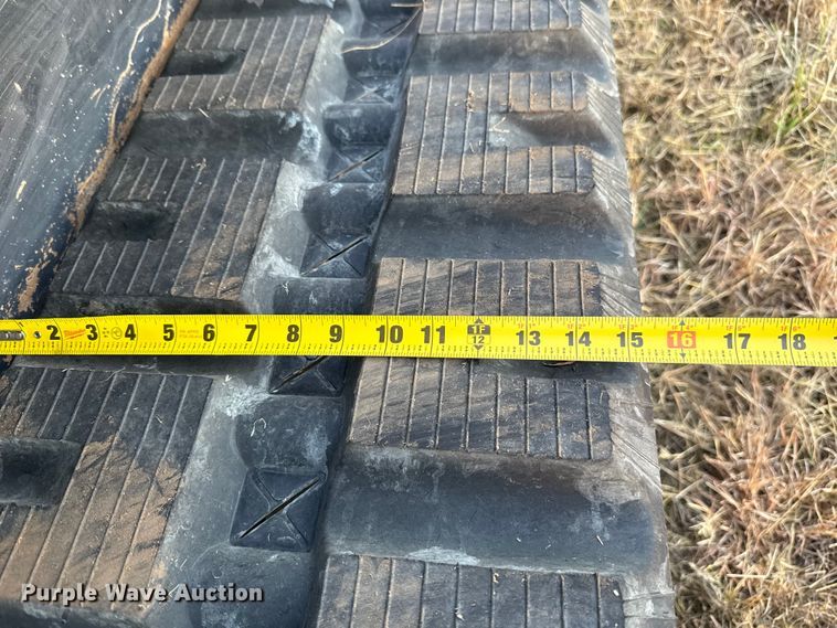 image for item DU6557 2019 Kubota SVL65-2 tracked skid steer loader