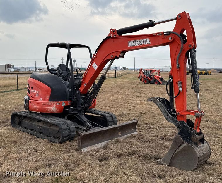 EXCAVADORA 2019 KUBOTA U554