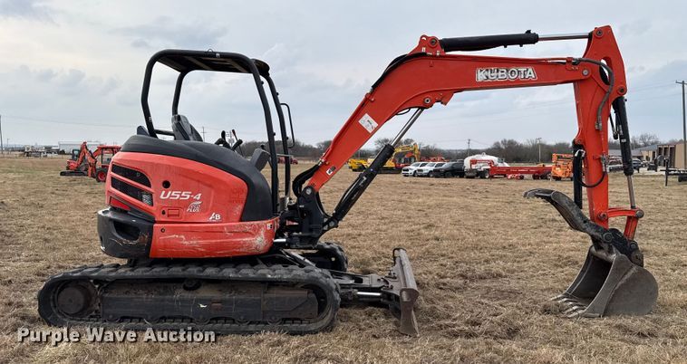 EXCAVADORA 2019 KUBOTA U554