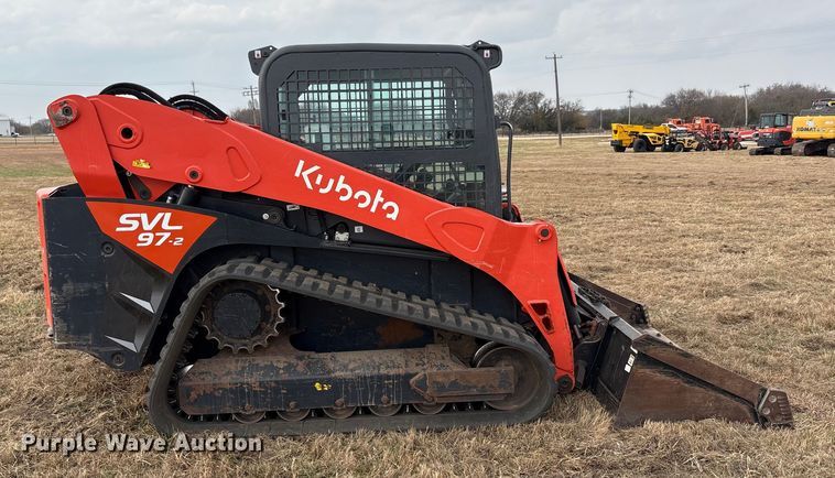 MINI CARGADOR SOBRE ORUGAS 2023 KUBOTA SVL972