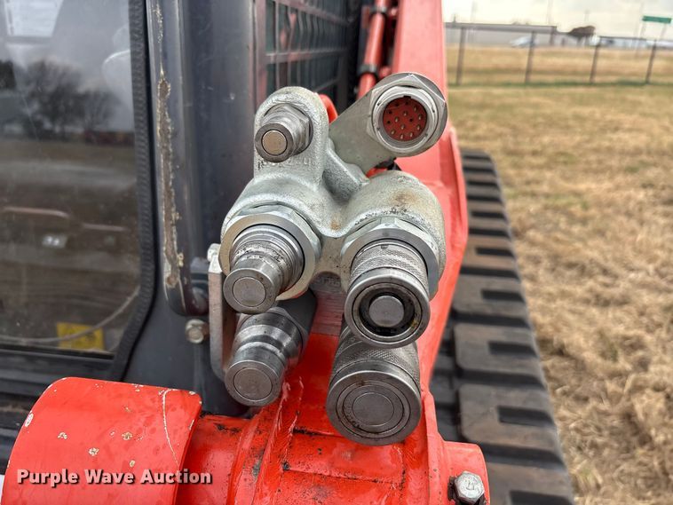 image for item DU6561 2023 Kubota SVL97-2 tracked skid steer loader