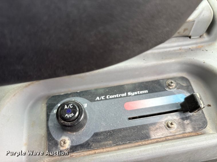 image for item DU6561 2023 Kubota SVL97-2 tracked skid steer loader