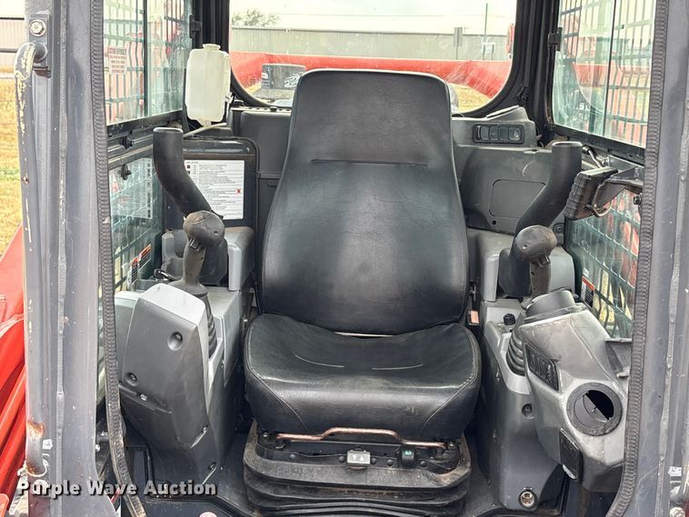 image for item DU6561 2023 Kubota SVL97-2 tracked skid steer loader