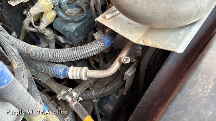 image for item DU6561 2023 Kubota SVL97-2 tracked skid steer loader