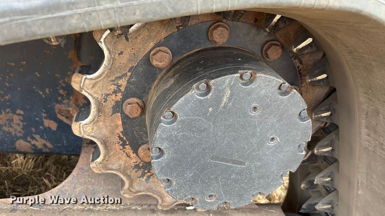 image for item DU6561 2023 Kubota SVL97-2 tracked skid steer loader