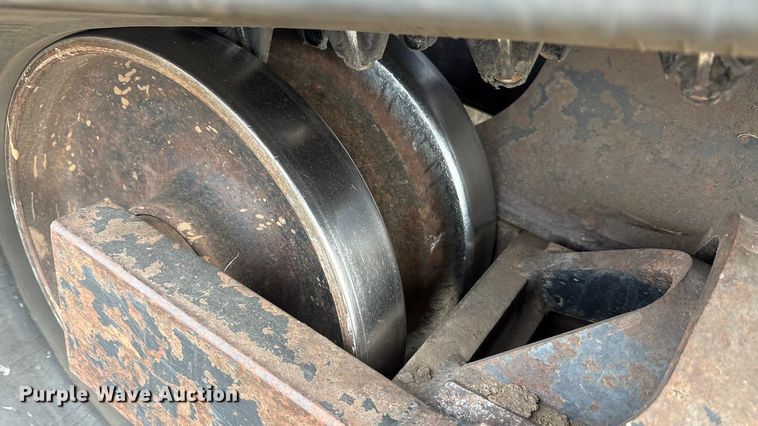 image for item DU6561 2023 Kubota SVL97-2 tracked skid steer loader