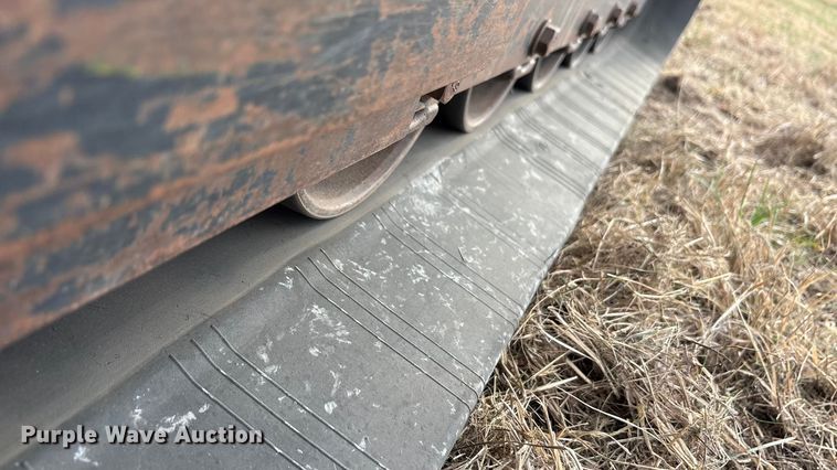 image for item DU6561 2023 Kubota SVL97-2 tracked skid steer loader