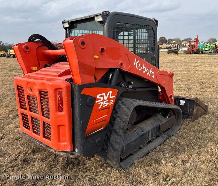 MINI CARGADOR SOBRE ORUGAS 2022 KUBOTA SVL752