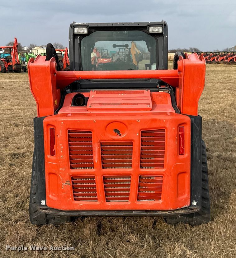 image for item DU6563 2022 Kubota SVL75-2 tracked skid steer loader