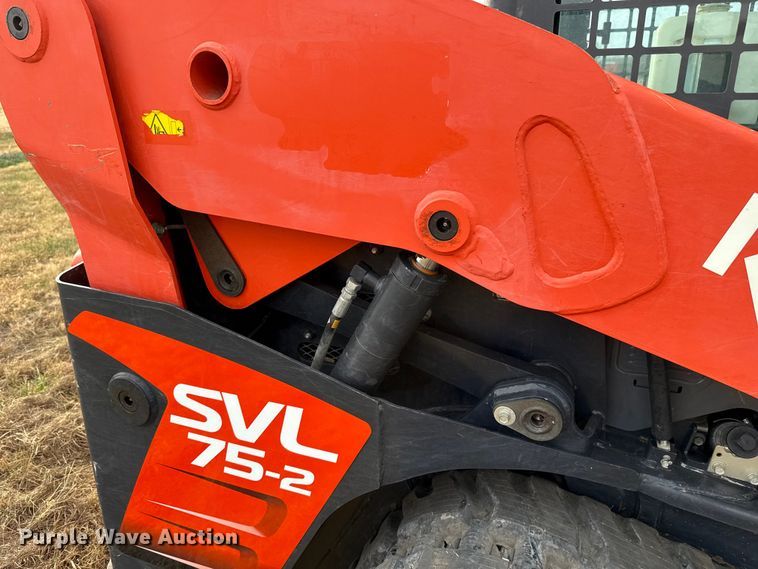 image for item DU6563 2022 Kubota SVL75-2 tracked skid steer loader