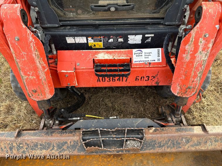 image for item DU6563 2022 Kubota SVL75-2 tracked skid steer loader