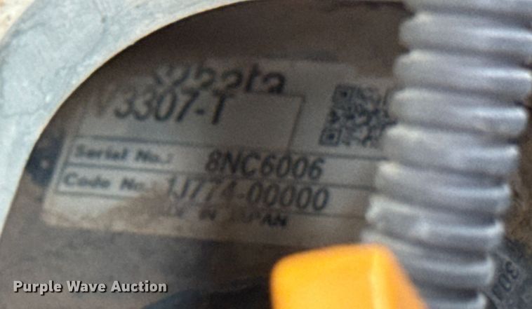 image for item DU6563 2022 Kubota SVL75-2 tracked skid steer loader