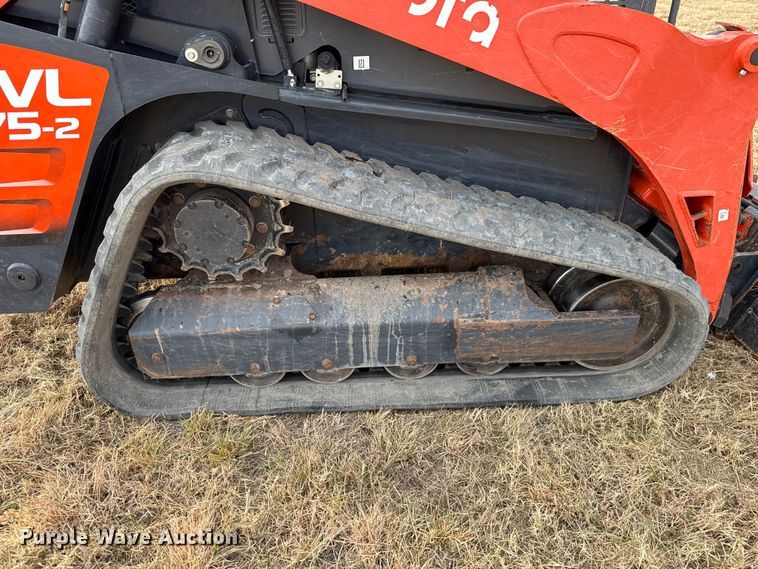 image for item DU6563 2022 Kubota SVL75-2 tracked skid steer loader