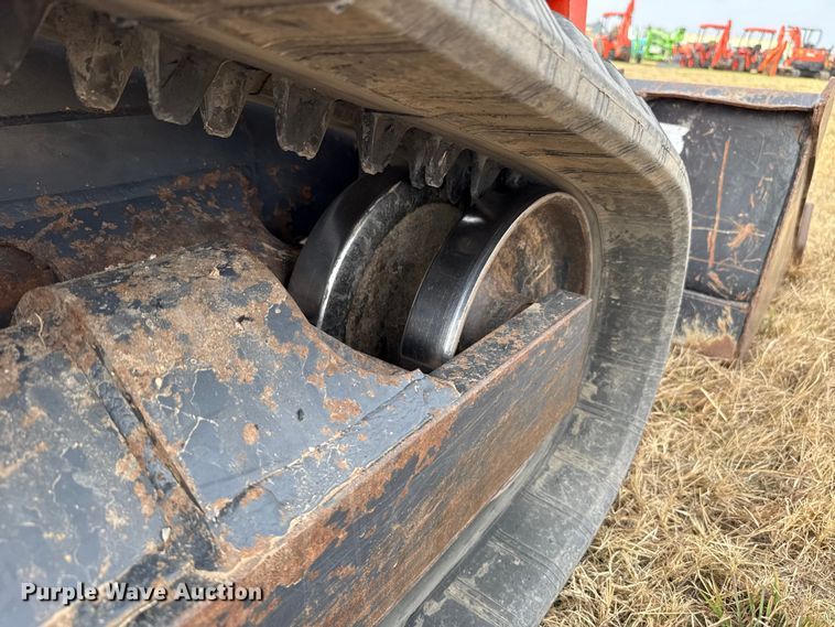 image for item DU6563 2022 Kubota SVL75-2 tracked skid steer loader