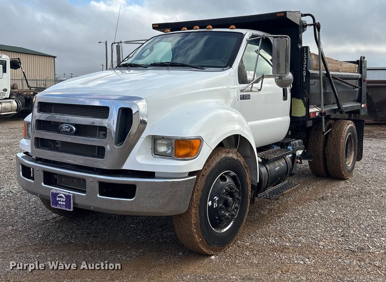 2015 Ford F750
