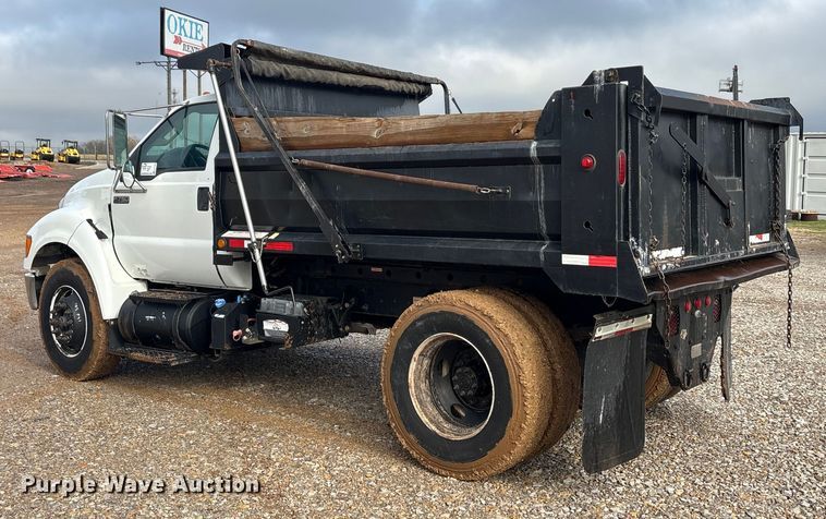 image for item EA7790 2015 Ford F750 dump truck