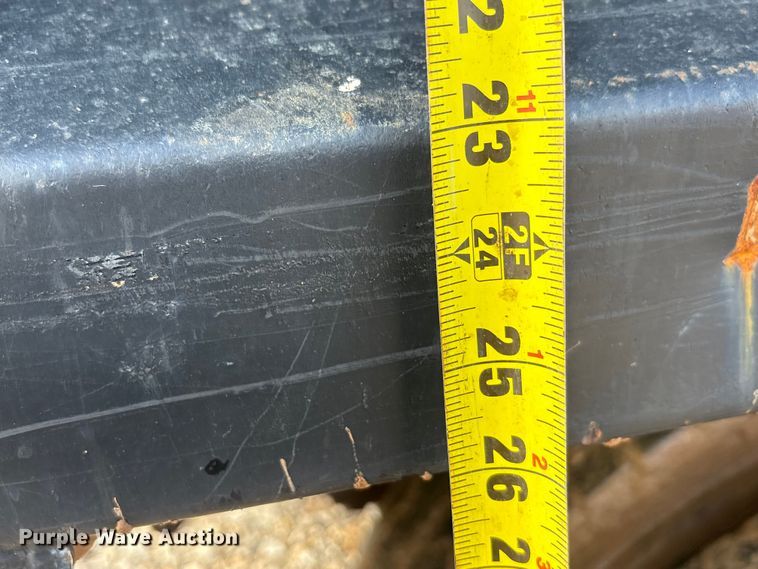 image for item EA7790 2015 Ford F750 dump truck