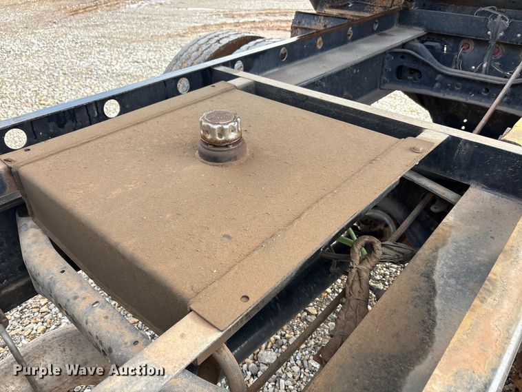 image for item EA7790 2015 Ford F750 dump truck