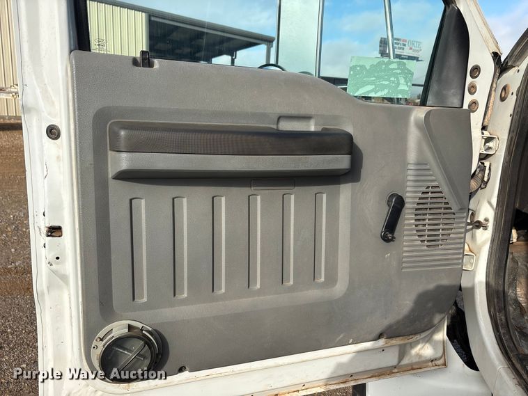 image for item EA7790 2015 Ford F750 dump truck