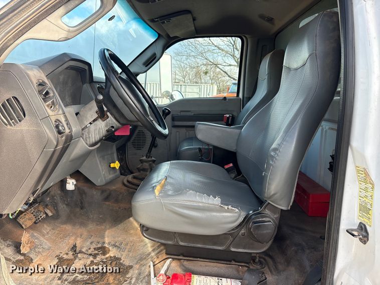 image for item EA7790 2015 Ford F750 dump truck