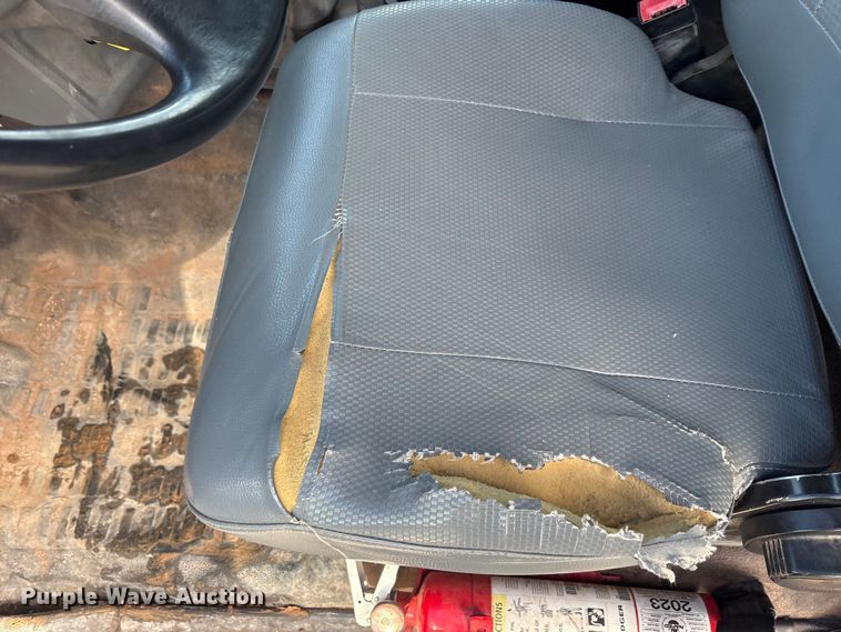 image for item EA7790 2015 Ford F750 dump truck