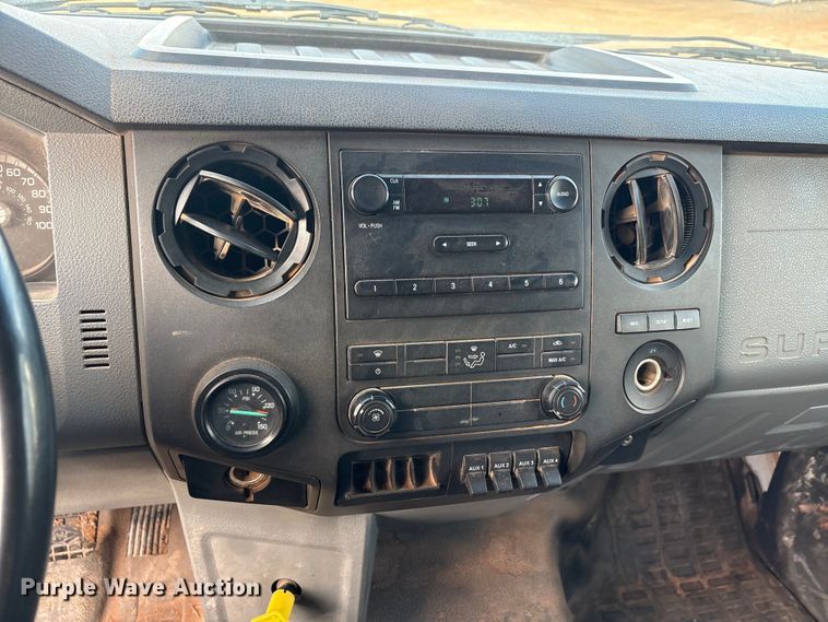 image for item EA7790 2015 Ford F750 dump truck