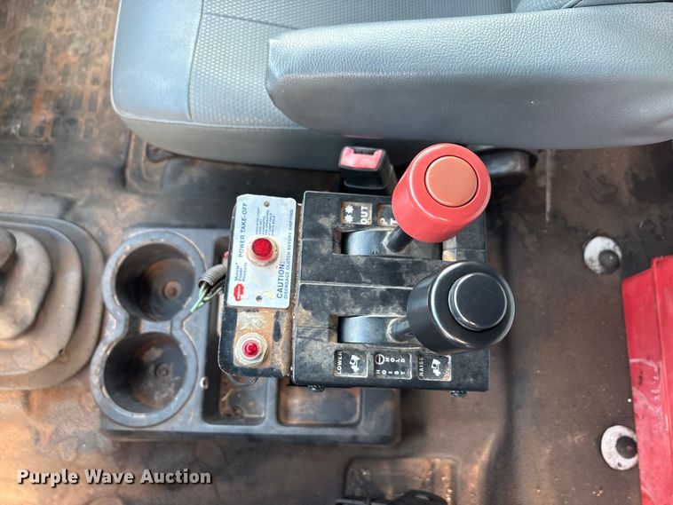 image for item EA7790 2015 Ford F750 dump truck