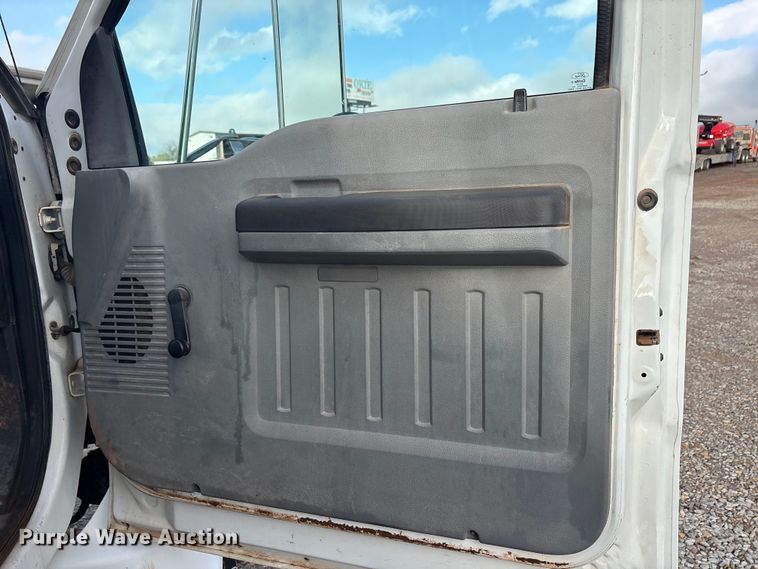 image for item EA7790 2015 Ford F750 dump truck