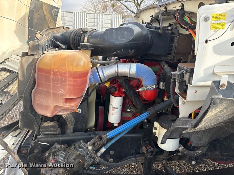 image for item EA7790 2015 Ford F750 dump truck