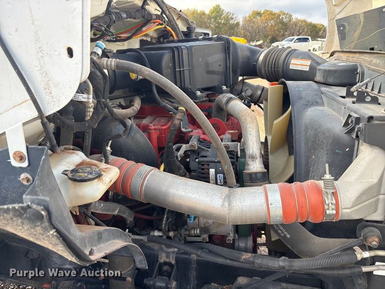 image for item EA7790 2015 Ford F750 dump truck