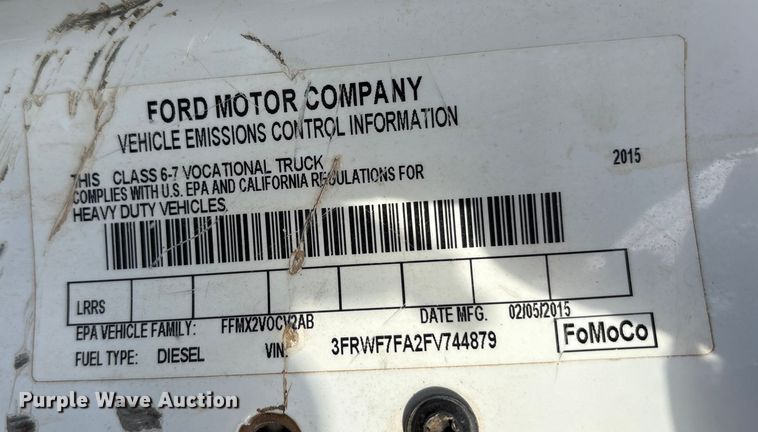 image for item EA7790 2015 Ford F750 dump truck