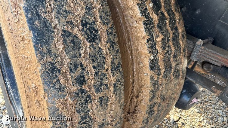 image for item EA7790 2015 Ford F750 dump truck