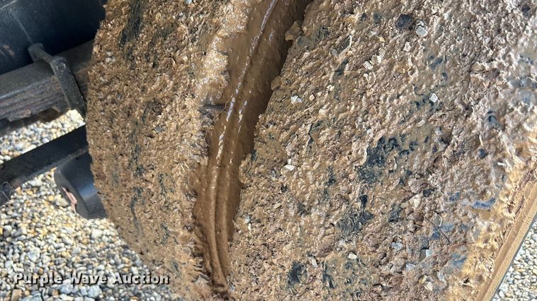 image for item EA7790 2015 Ford F750 dump truck