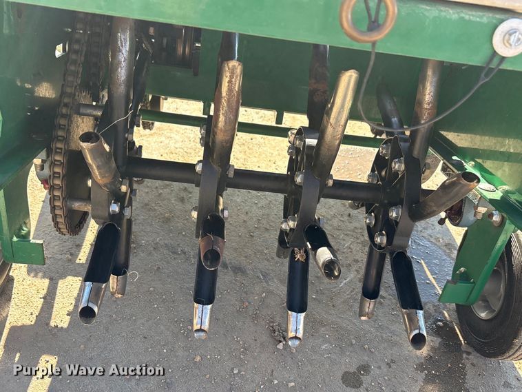 image for item EA7791 Billy goat AE401H aerator